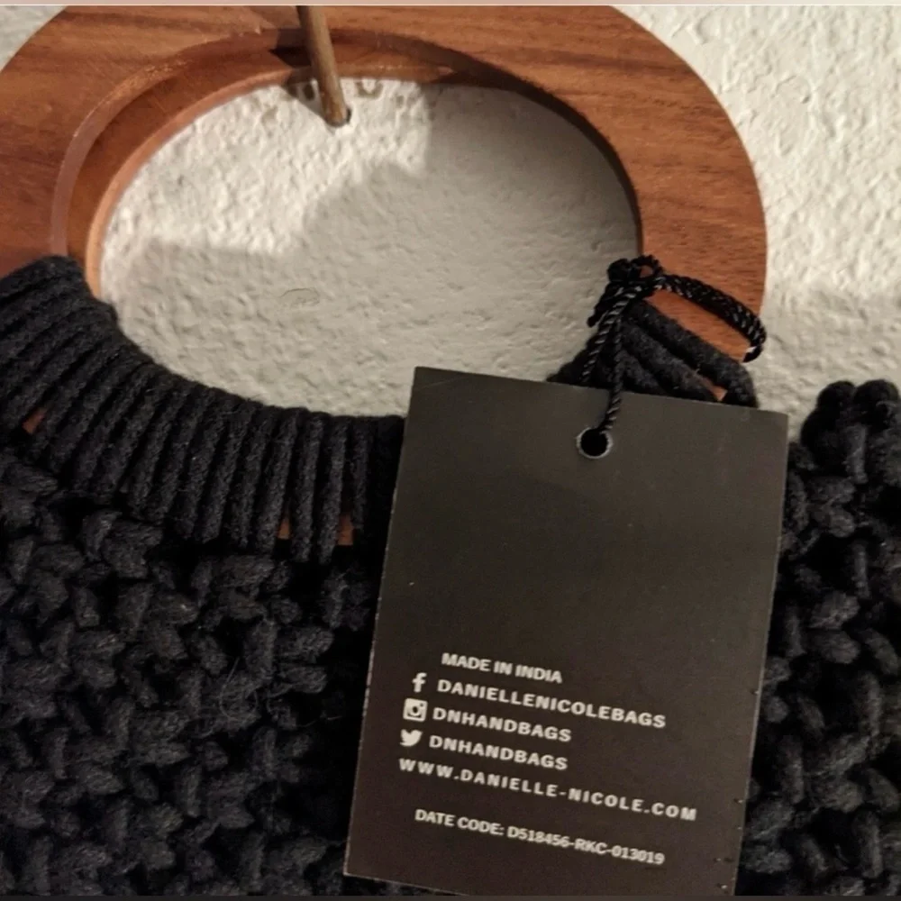 Danielle Nicole NWT Macrame Crossbody Black Fringe Handbag - Picture 10 of 15